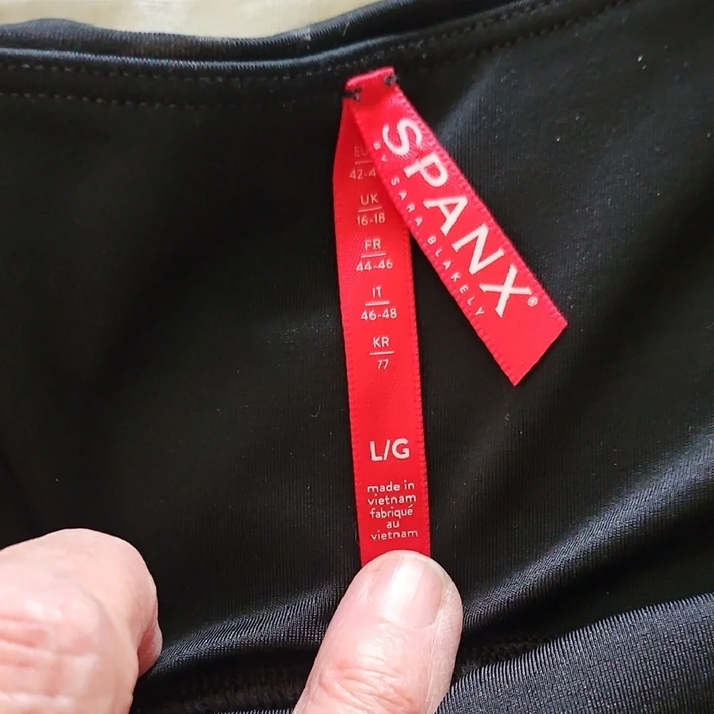 SPANX Gray/Black Camo Skinny Leggings - Picture 7 of 9